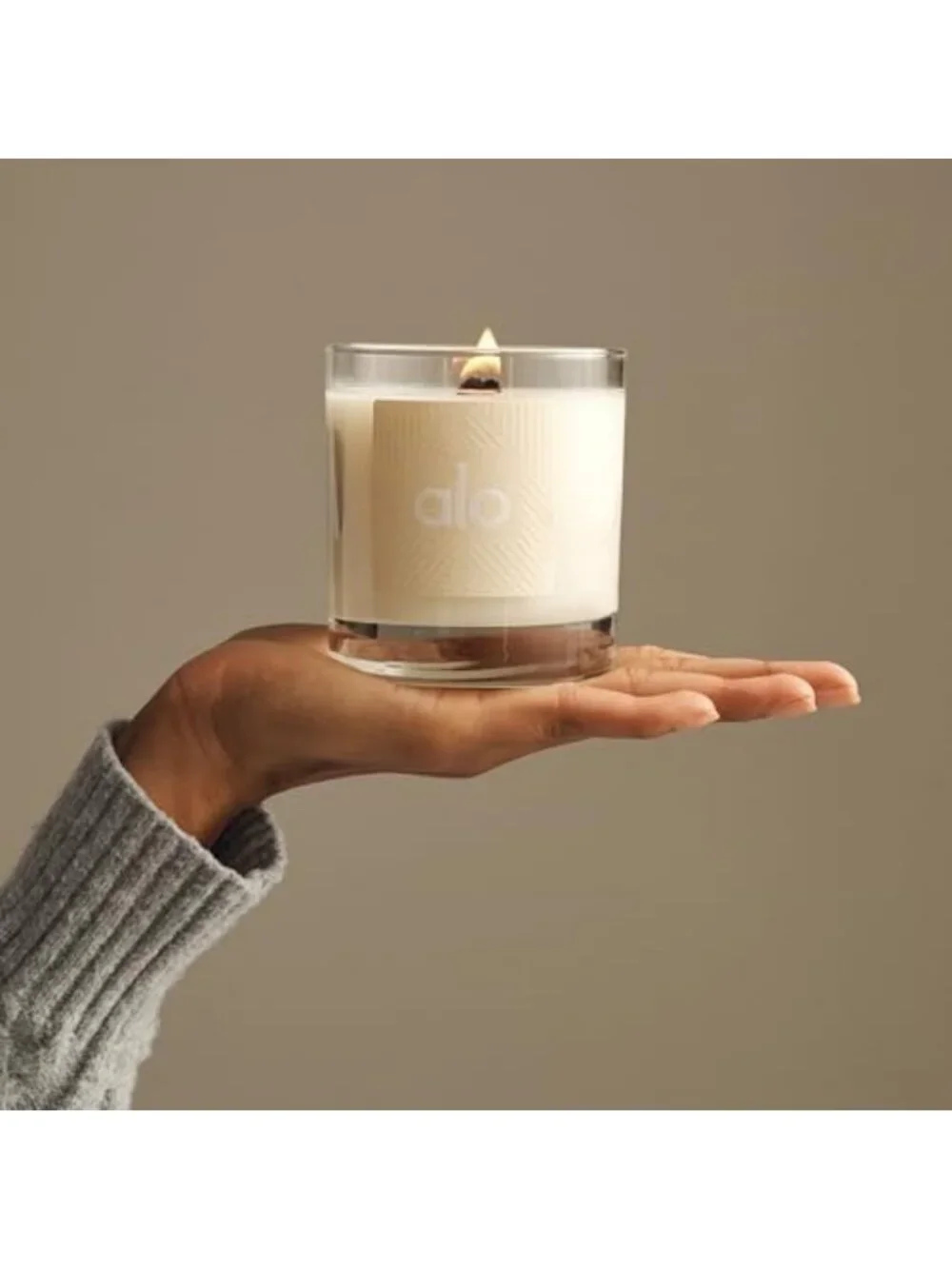 Floral Scented Candle, 60-Hour Burn Time, Relaxing Home Decor, 8 oz